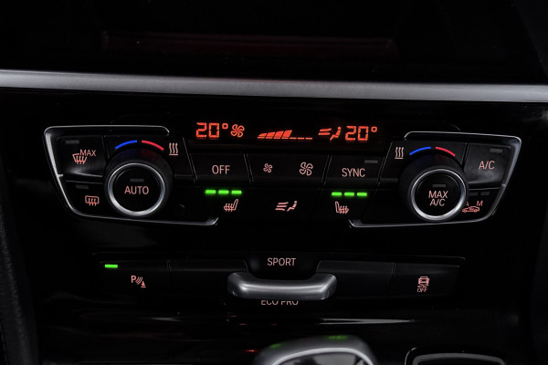 BMW 2 Serie Active Tourer 218i High Executive Edition (PANORAMADAK, TREKHAAK, STOELVERWARMING, CAMERA, DEALER ONDERHOUDEN)