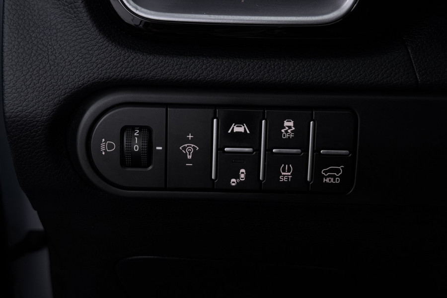 Kia Ceed Sportswagon 1.5 T-GDi GT-Line (PANORAMADAK, STOEL/STUUR VERWARMING, CAMERA, NAVIGATIE, PARKEERSENSOREN)