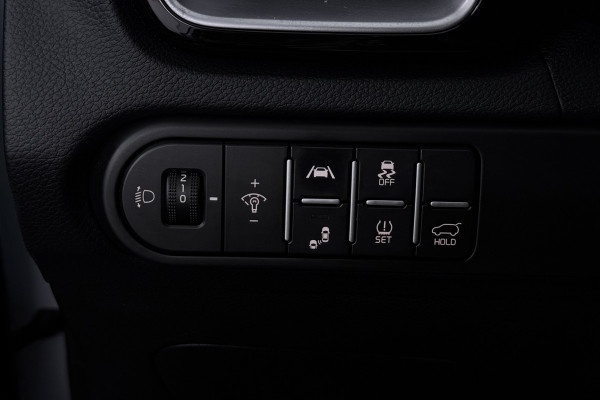 Kia Ceed Sportswagon 1.5 T-GDi GT-Line (PANORAMADAK, STOEL/STUUR VERWARMING, CAMERA, NAVIGATIE, PARKEERSENSOREN)