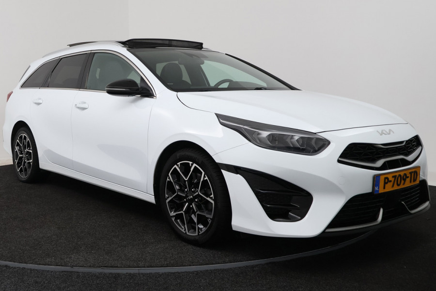 Kia Ceed Sportswagon 1.5 T-GDi GT-Line (PANORAMADAK, STOEL/STUUR VERWARMING, CAMERA, NAVIGATIE, PARKEERSENSOREN)