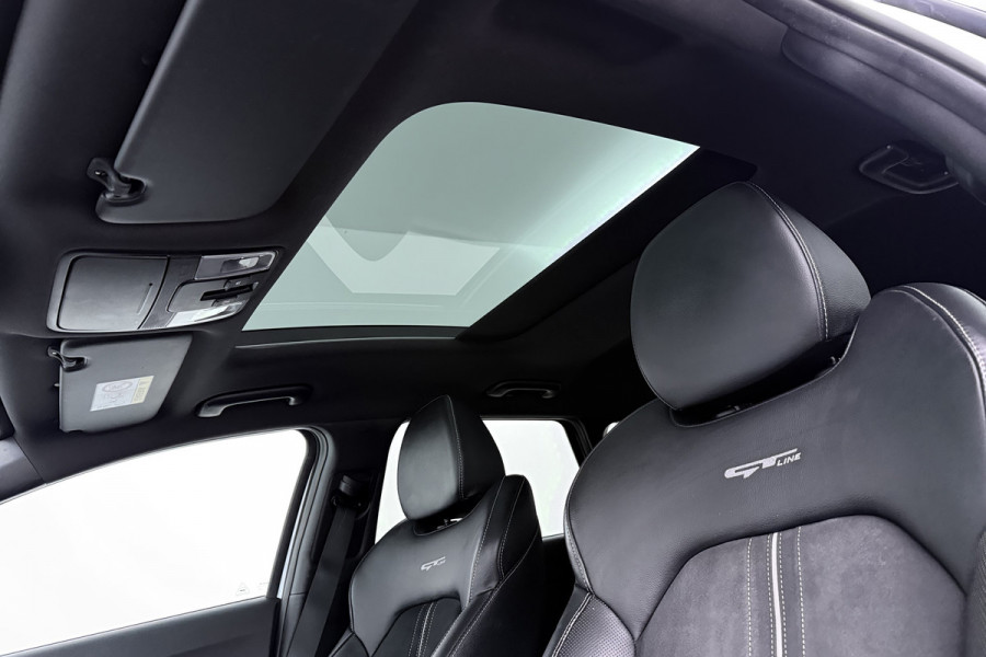 Kia Ceed Sportswagon 1.5 T-GDi GT-Line (PANORAMADAK, STOEL/STUUR VERWARMING, CAMERA, NAVIGATIE, PARKEERSENSOREN)