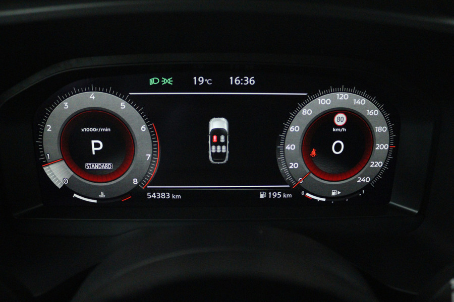Nissan QASHQAI 1.3 MHEV Xtronic Tekna Plus (PANO, TREKHAAK, CAMERA, STUUR-/STOELVERWARMING, ELEKT. STOELEN, MEMORY)