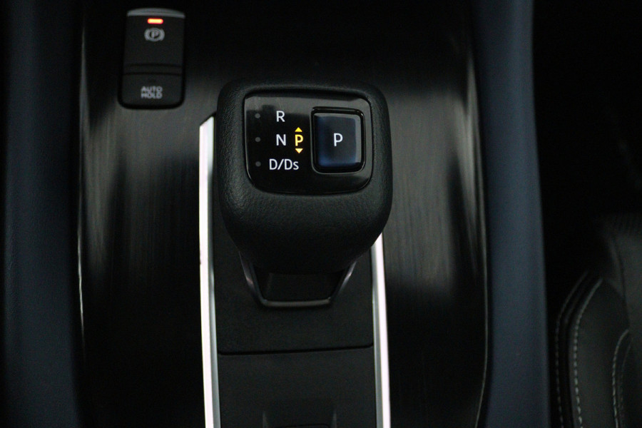 Nissan QASHQAI 1.3 MHEV Xtronic Tekna Plus (PANO, TREKHAAK, CAMERA, STUUR-/STOELVERWARMING, ELEKT. STOELEN, MEMORY)
