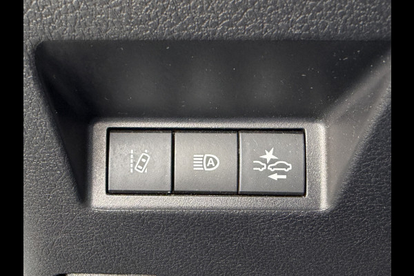 Toyota Yaris 1.5 Hybrid Bi-Tone Plus | Pano dak | PDC Achter | 10 jr GARANTIE | Rijklaar!!