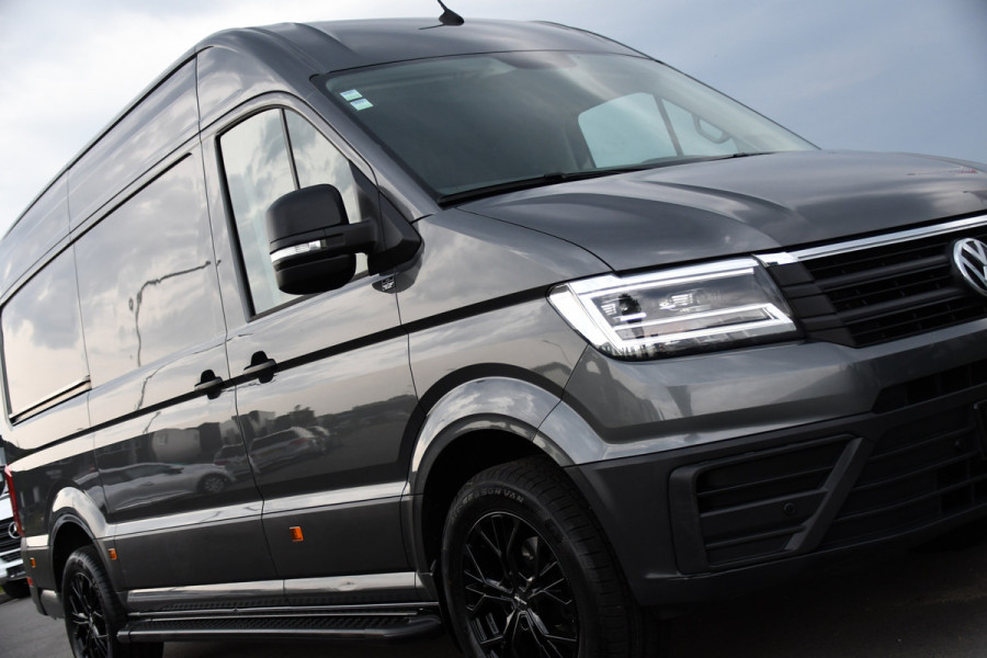 Volkswagen Crafter 35 2.0 TDI L3H3 PB Edition Camera, Adaptieve Cruise, Carplay, LED, Trekhaak, Multimedia, 140pk, Automaat, Sensoren, Uniek!