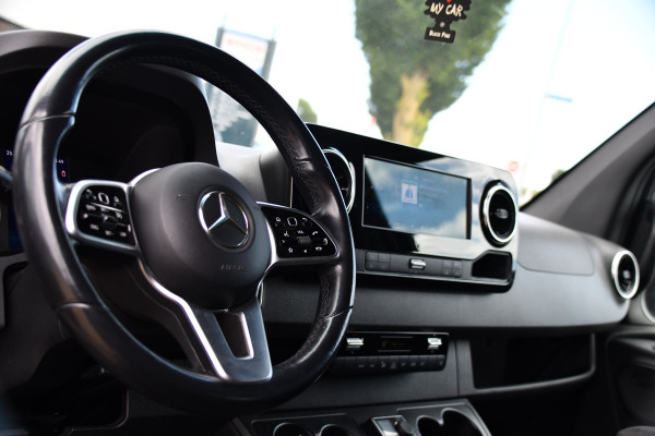Mercedes-Benz Sprinter 319 V6 3.0 CDI L2H2 DC PB Edition 360 Camera, Cruise, Carplay, Automaat, LED, Stoelverwarming, 10,5'' Mbux, Multimedia, Geveerde stoel, 190pk, Trekhaak, Uniek!
