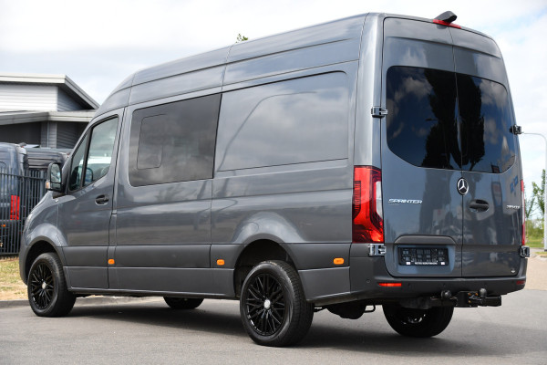 Mercedes-Benz Sprinter 319 V6 3.0 CDI L2H2 DC PB Edition 360 Camera, Cruise, Carplay, Automaat, LED, Stoelverwarming, 10,5'' Mbux, Multimedia, Geveerde stoel, 190pk, Trekhaak, Uniek!