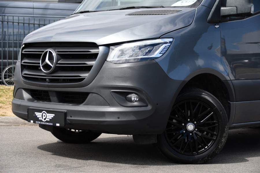 Mercedes-Benz Sprinter 319 V6 3.0 CDI L2H2 DC PB Edition 360 Camera, Cruise, Carplay, Automaat, LED, Stoelverwarming, 10,5'' Mbux, Multimedia, Geveerde stoel, 190pk, Trekhaak, Uniek!