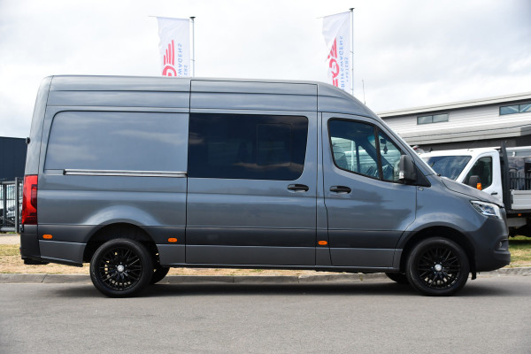 Mercedes-Benz Sprinter 319 V6 3.0 CDI L2H2 DC PB Edition 360 Camera, Cruise, Carplay, Automaat, LED, Stoelverwarming, 10,5'' Mbux, Multimedia, Geveerde stoel, 190pk, Trekhaak, Uniek!