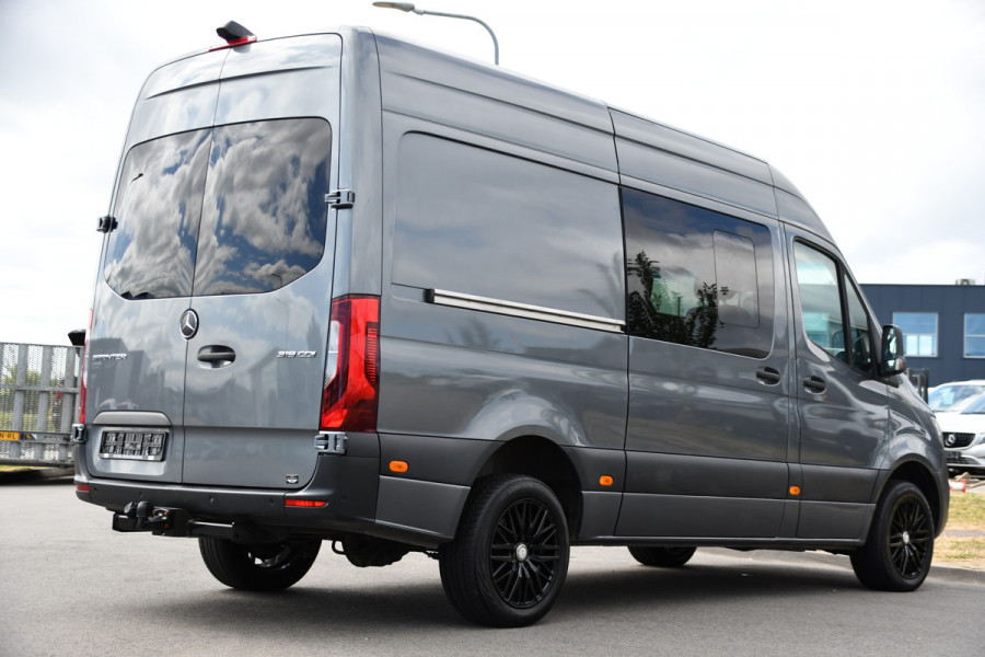 Mercedes-Benz Sprinter 319 V6 3.0 CDI L2H2 DC PB Edition 360 Camera, Cruise, Carplay, Automaat, LED, Stoelverwarming, 10,5'' Mbux, Multimedia, Geveerde stoel, 190pk, Trekhaak, Uniek!