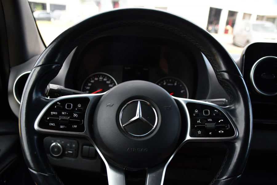Mercedes-Benz Sprinter 319 V6 3.0 CDI L2H2 DC PB Edition 360 Camera, Cruise, Carplay, Automaat, LED, Stoelverwarming, 10,5'' Mbux, Multimedia, Geveerde stoel, 190pk, Trekhaak, Uniek!