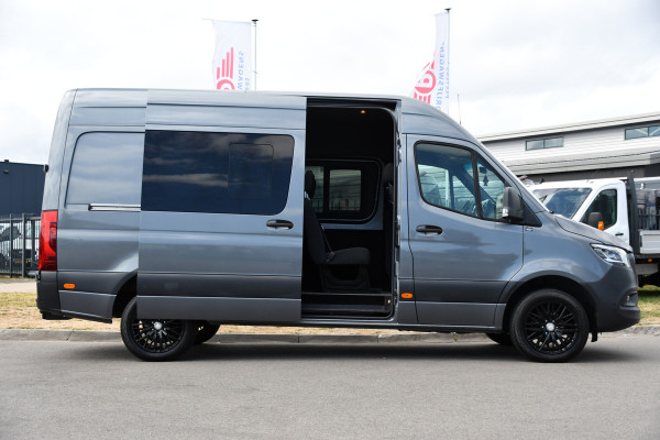 Mercedes-Benz Sprinter 319 V6 3.0 CDI L2H2 DC PB Edition 360 Camera, Cruise, Carplay, Automaat, LED, Stoelverwarming, 10,5'' Mbux, Multimedia, Geveerde stoel, 190pk, Trekhaak, Uniek!