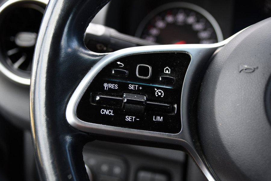 Mercedes-Benz Sprinter 319 V6 3.0 CDI L2H2 DC PB Edition 360 Camera, Cruise, Carplay, Automaat, LED, Stoelverwarming, 10,5'' Mbux, Multimedia, Geveerde stoel, 190pk, Trekhaak, Uniek!