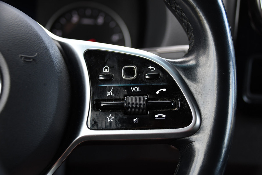 Mercedes-Benz Sprinter 319 V6 3.0 CDI L2H2 DC PB Edition 360 Camera, Cruise, Carplay, Automaat, LED, Stoelverwarming, 10,5'' Mbux, Multimedia, Geveerde stoel, 190pk, Trekhaak, Uniek!