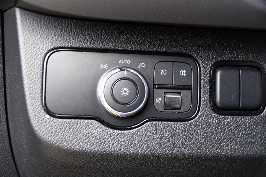 Mercedes-Benz Sprinter 319 V6 3.0 CDI L2H2 DC PB Edition 360 Camera, Cruise, Carplay, Automaat, LED, Stoelverwarming, 10,5'' Mbux, Multimedia, Geveerde stoel, 190pk, Trekhaak, Uniek!