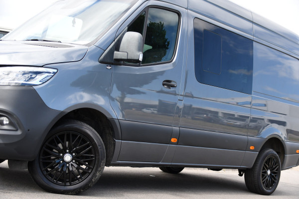 Mercedes-Benz Sprinter 319 V6 3.0 CDI L2H2 DC PB Edition 360 Camera, Cruise, Carplay, Automaat, LED, Stoelverwarming, 10,5'' Mbux, Multimedia, Geveerde stoel, 190pk, Trekhaak, Uniek!