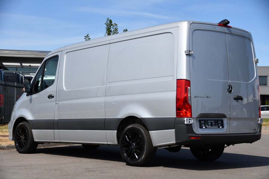 Mercedes-Benz Sprinter 317 1.9 CDI L2H1 AMG Edition Camera, Cruise, Carplay, Stoelverwarming, Clima, Geveerde Stoel, Automaat, Multimedia, Uniek!
