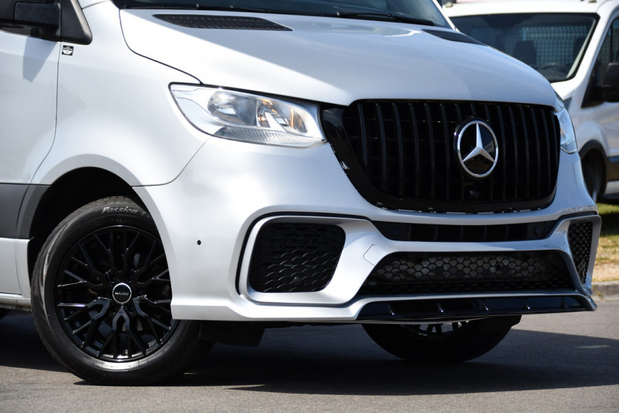Mercedes-Benz Sprinter 317 1.9 CDI L2H1 AMG Edition Camera, Cruise, Carplay, Stoelverwarming, Clima, Geveerde Stoel, Automaat, Multimedia, Uniek!