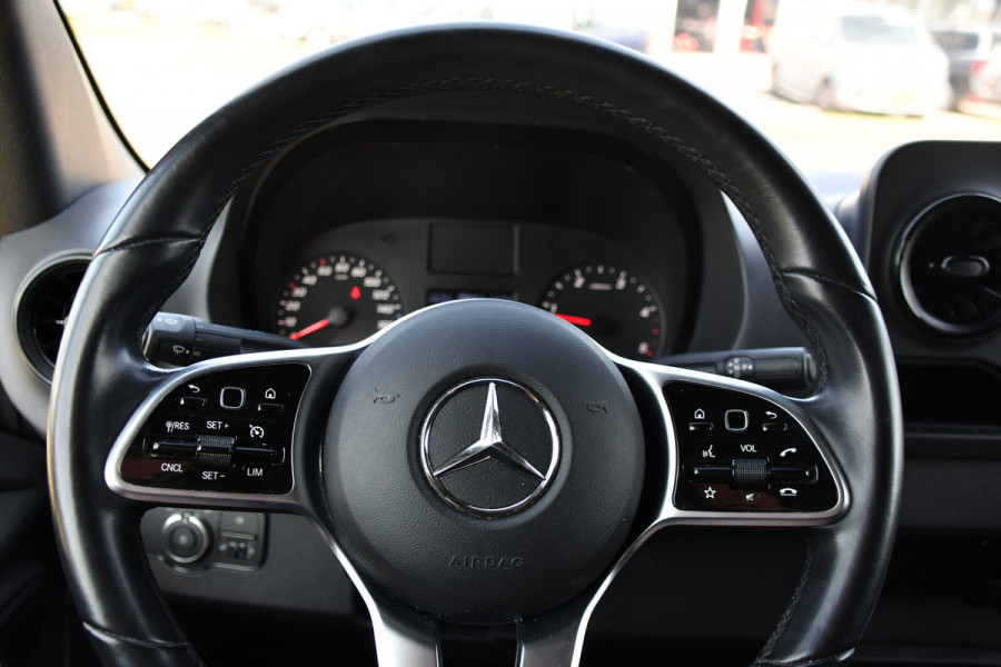 Mercedes-Benz Sprinter 317 1.9 CDI L2H1 AMG Edition Camera, Cruise, Carplay, Stoelverwarming, Clima, Geveerde Stoel, Automaat, Multimedia, Uniek!