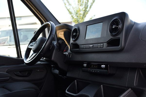 Mercedes-Benz Sprinter 317 1.9 CDI L2H1 AMG Edition Camera, Cruise, Carplay, Stoelverwarming, Clima, Geveerde Stoel, Automaat, Multimedia, Uniek!