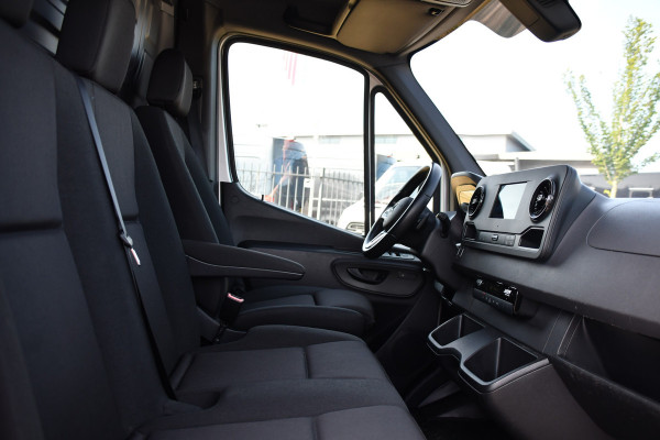 Mercedes-Benz Sprinter 317 1.9 CDI L2H1 AMG Edition Camera, Cruise, Carplay, Stoelverwarming, Clima, Geveerde Stoel, Automaat, Multimedia, Uniek!