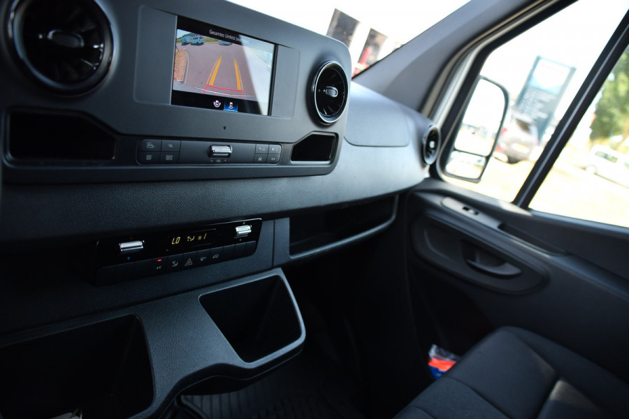 Mercedes-Benz Sprinter 317 1.9 CDI L2H1 AMG Edition Camera, Cruise, Carplay, Stoelverwarming, Clima, Geveerde Stoel, Automaat, Multimedia, Uniek!