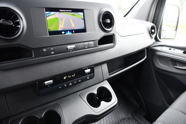 Mercedes-Benz Sprinter 317 1.9 CDI L2H1 RWD Black Edition Camera, Cruise, Carplay, 170pk, Automaat, LED, Multimedia,  Stoelverwarming, UNIEK