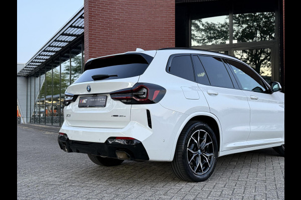 BMW X3 xDrive30e M-Sport Trekhaak Sfeerverlichting