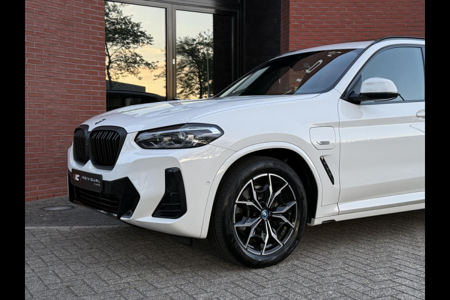 BMW X3 xDrive30e M-Sport Pano HuD Trekhaak Camera Leder