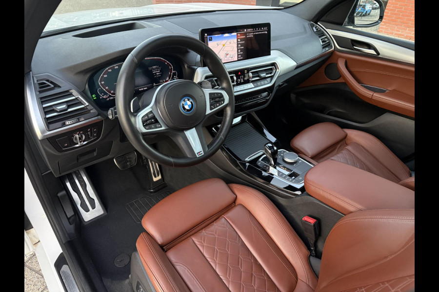 BMW X3 xDrive30e M-Sport Pano HuD Trekhaak Camera Leder