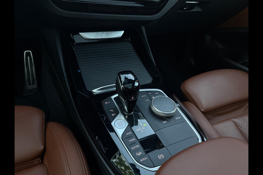 BMW X3 xDrive30e M-Sport Pano HuD Trekhaak Camera Leder