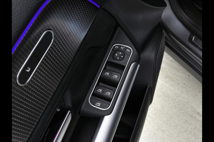 Mercedes-Benz EQA 250 Business Solution AMG 67 kWh | AMG line | MBUX wide screen | Designo grijs | Stoelverwarming | Achteruitrij camera Inclusief 24 maanden MB Certified garantie voor Europa.