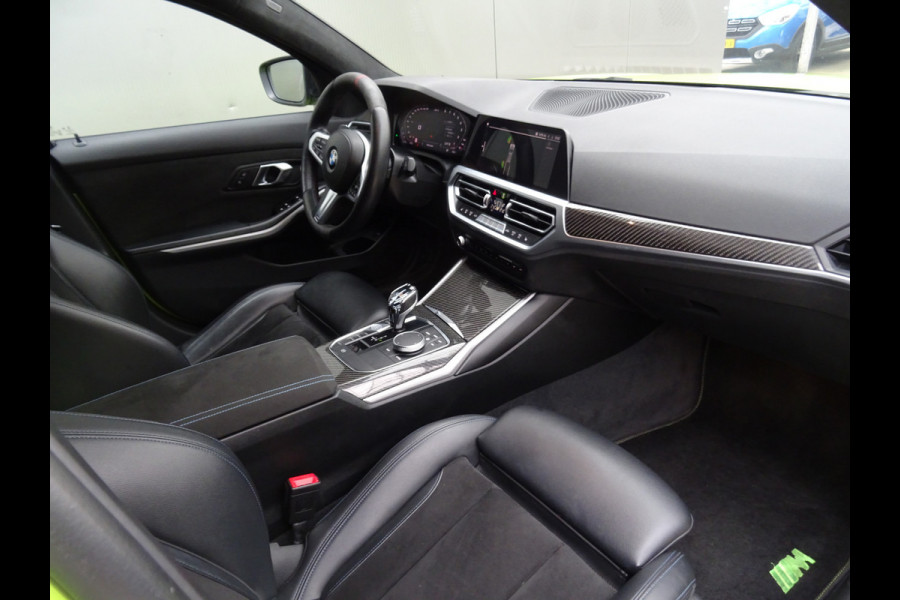 BMW 3 Serie Touring 318i M-Performance * EYE CATCHER * 330 PK !!