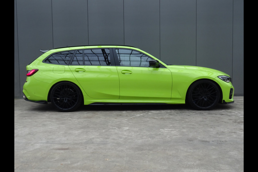 BMW 3 Serie Touring 318i M-Performance * EYE CATCHER * 330 PK !!