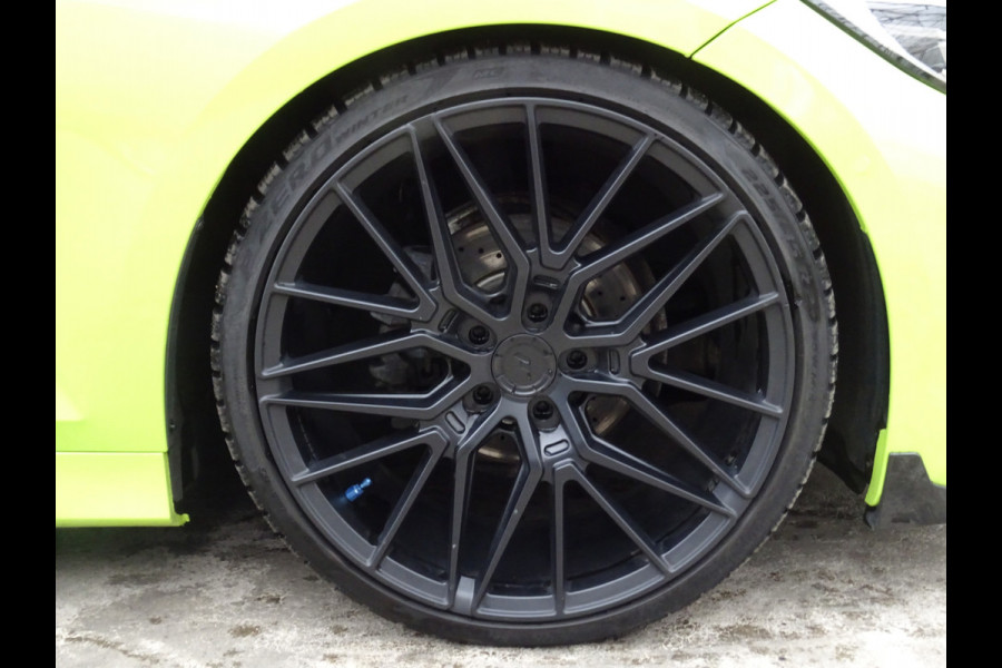 BMW 3 Serie Touring 318i M-Performance * EYE CATCHER * 330 PK !!