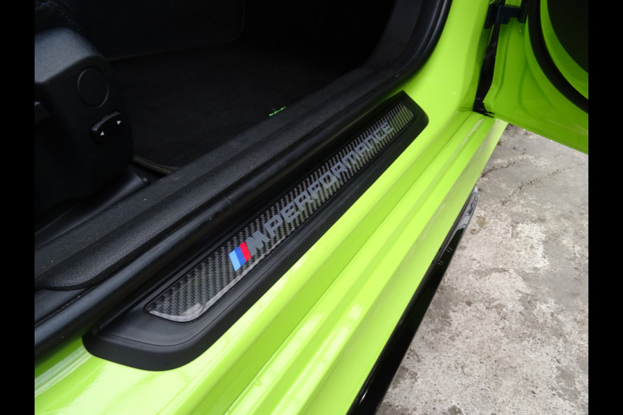 BMW 3 Serie Touring 318i M-Performance * EYE CATCHER * 330 PK !!
