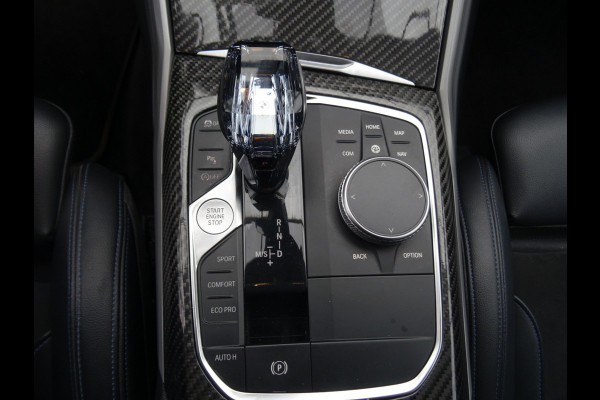 BMW 3 Serie Touring 318i M-Performance * EYE CATCHER * 330 PK !!