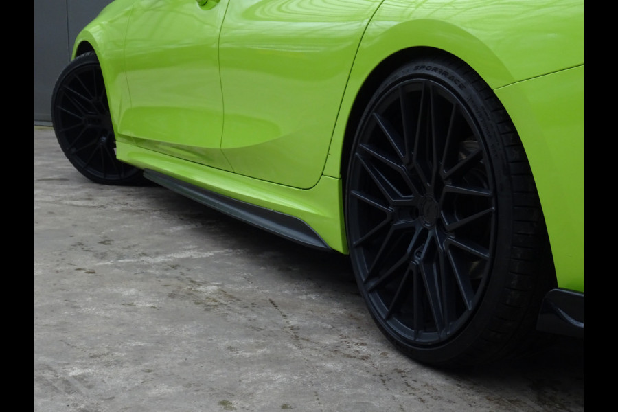 BMW 3 Serie Touring 318i M-Performance * EYE CATCHER * 330 PK !!