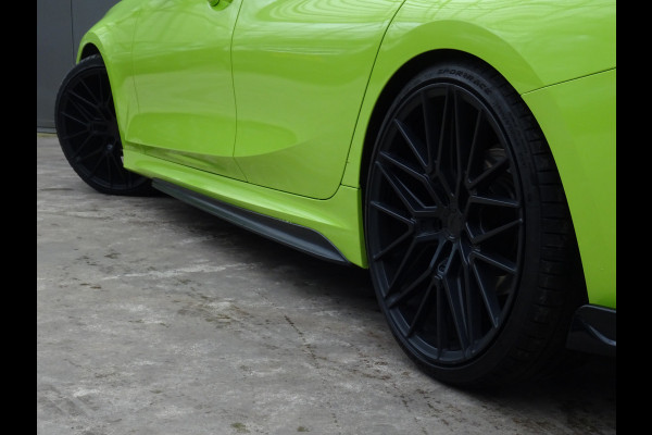 BMW 3 Serie Touring 318i M-Performance * EYE CATCHER * 330 PK !!