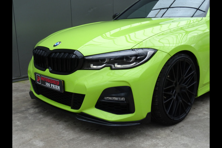 BMW 3 Serie Touring 318i M-Performance * EYE CATCHER * 330 PK !!