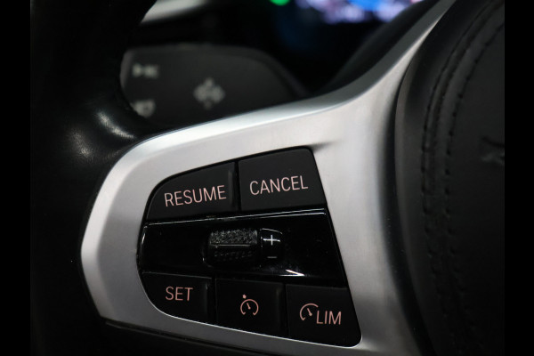 BMW 5 Serie Touring 530e M Sport [SCHUIFKANTELDAK, ELEKTRISCHE TREKHAAK, APPLE CARPLAY, STOELVERWARMING, MEMORY, DIGITAL DASH, CAMERA, CRUISE CONTROL, PDC V + A, NAVIGATIE, NIEUWSTAAT]