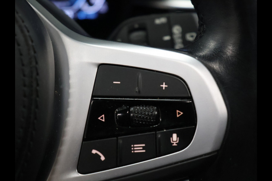BMW 5 Serie Touring 530e M Sport [SCHUIFKANTELDAK, ELEKTRISCHE TREKHAAK, APPLE CARPLAY, STOELVERWARMING, MEMORY, DIGITAL DASH, CAMERA, CRUISE CONTROL, PDC V + A, NAVIGATIE, NIEUWSTAAT]