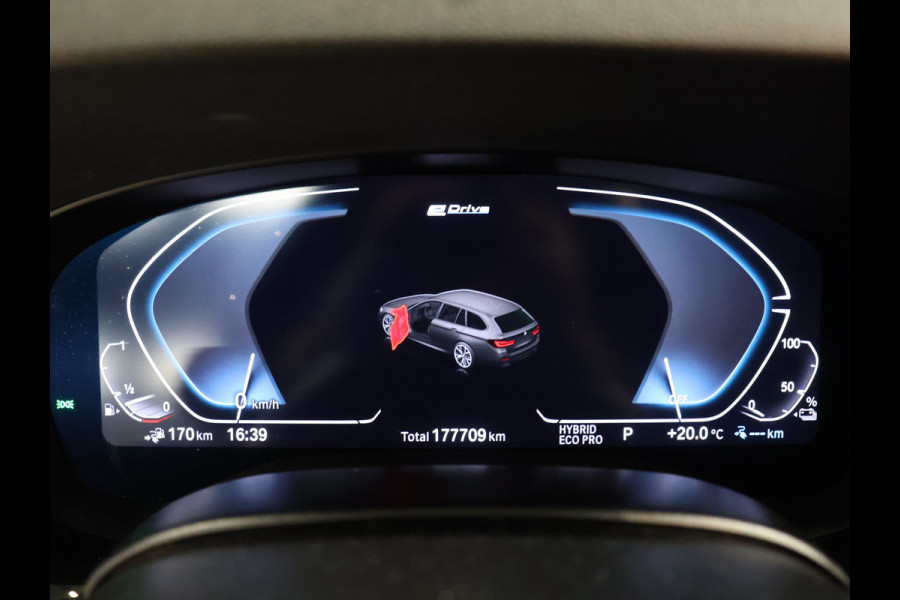 BMW 5 Serie Touring 530e M Sport [SCHUIFKANTELDAK, ELEKTRISCHE TREKHAAK, APPLE CARPLAY, STOELVERWARMING, MEMORY, DIGITAL DASH, CAMERA, CRUISE CONTROL, PDC V + A, NAVIGATIE, NIEUWSTAAT]
