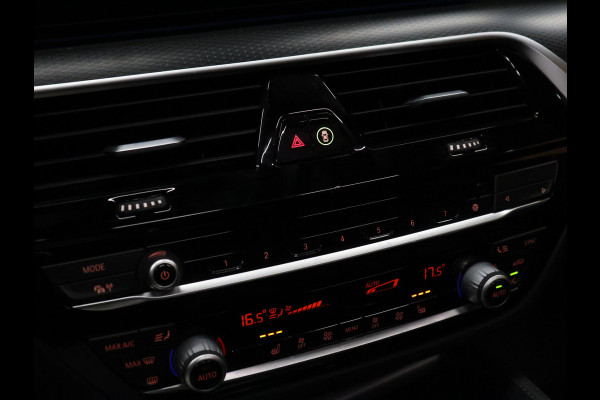 BMW 5 Serie Touring 530e M Sport [SCHUIFKANTELDAK, ELEKTRISCHE TREKHAAK, APPLE CARPLAY, STOELVERWARMING, MEMORY, DIGITAL DASH, CAMERA, CRUISE CONTROL, PDC V + A, NAVIGATIE, NIEUWSTAAT]