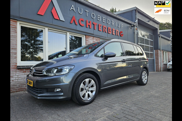 Volkswagen Touran 1.0 TSI Comfortline Business Carplay! Trekhaak! Airco/Clima! Cruise Control! Nette Auto!