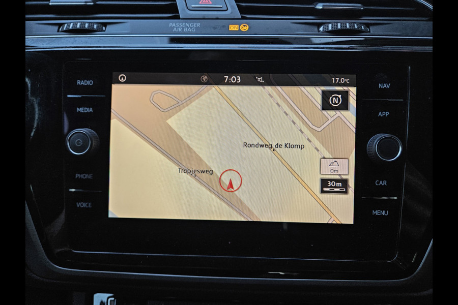Volkswagen Touran 1.0 TSI Comfortline Business Carplay! Trekhaak! Airco/Clima! Cruise Control! Nette Auto!