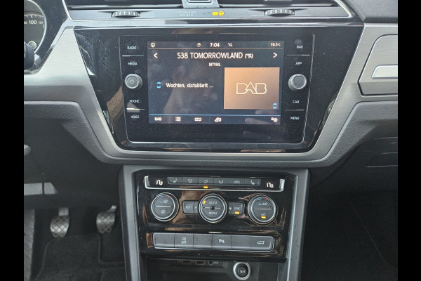 Volkswagen Touran 1.0 TSI Comfortline Business Carplay! Trekhaak! Airco/Clima! Cruise Control! Nette Auto!