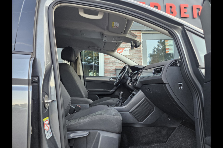 Volkswagen Touran 1.0 TSI Comfortline Business Carplay! Trekhaak! Airco/Clima! Cruise Control! Nette Auto!