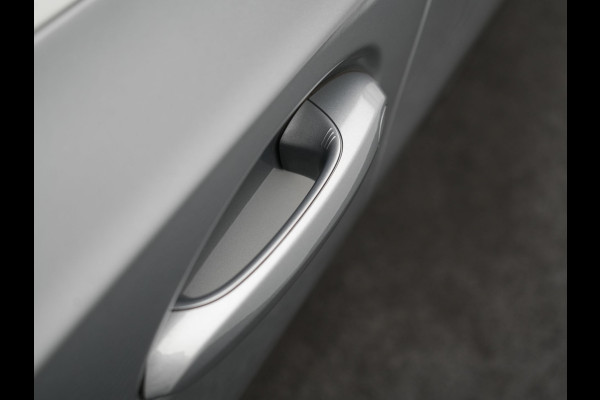 BMW 3 Serie Touring 320e M Sport PHEV SOH 95,9 Dealer O.H | Panodak | Adaptive Cruise | Head Up | Camera | Lederen Sportstoelen Memory & Verwarmd | Blis | Widescreen Navi | Keyless | Apple Carplay | DAB | 18"L.M | Plug In Hybrid