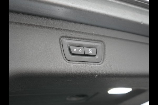BMW 3 Serie Touring 320e M Sport PHEV SOH 95,9 Dealer O.H | Panodak | Adaptive Cruise | Head Up | Camera | Lederen Sportstoelen Memory & Verwarmd | Blis | Widescreen Navi | Keyless | Apple Carplay | DAB | 18"L.M | Plug In Hybrid